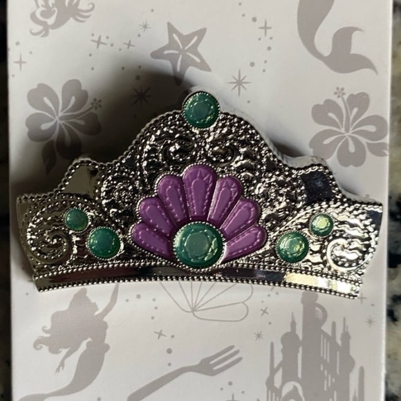 Disney Ariel Little Mermaid Crown Tiara Trading Pin - Picture 1 of 1